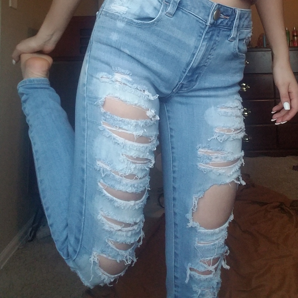 American Eagle distressed skinny jeans